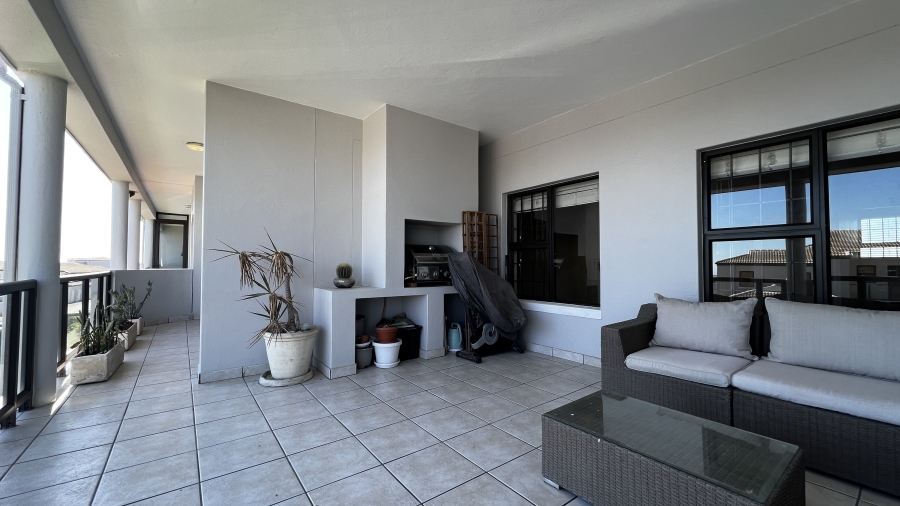 2 Bedroom Property for Sale in Big Bay Western Cape